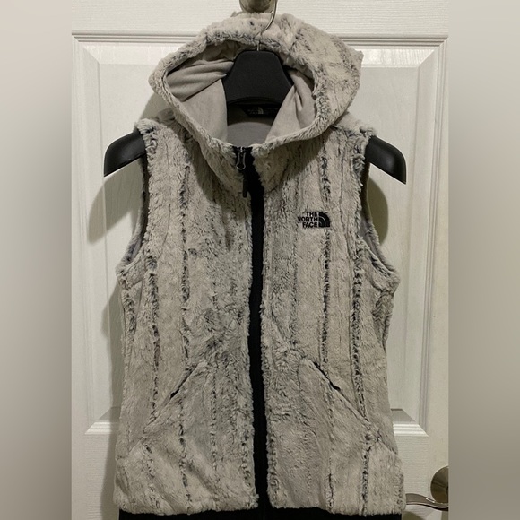 The North Face Jackets & Blazers - The North Face Faux Fur Women’s Vest Size Small